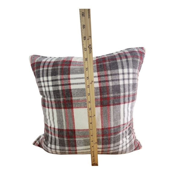 Envogue Holiday Plaid Throw Pillows Set of 2 Red Gray White - Picture 7 of 9